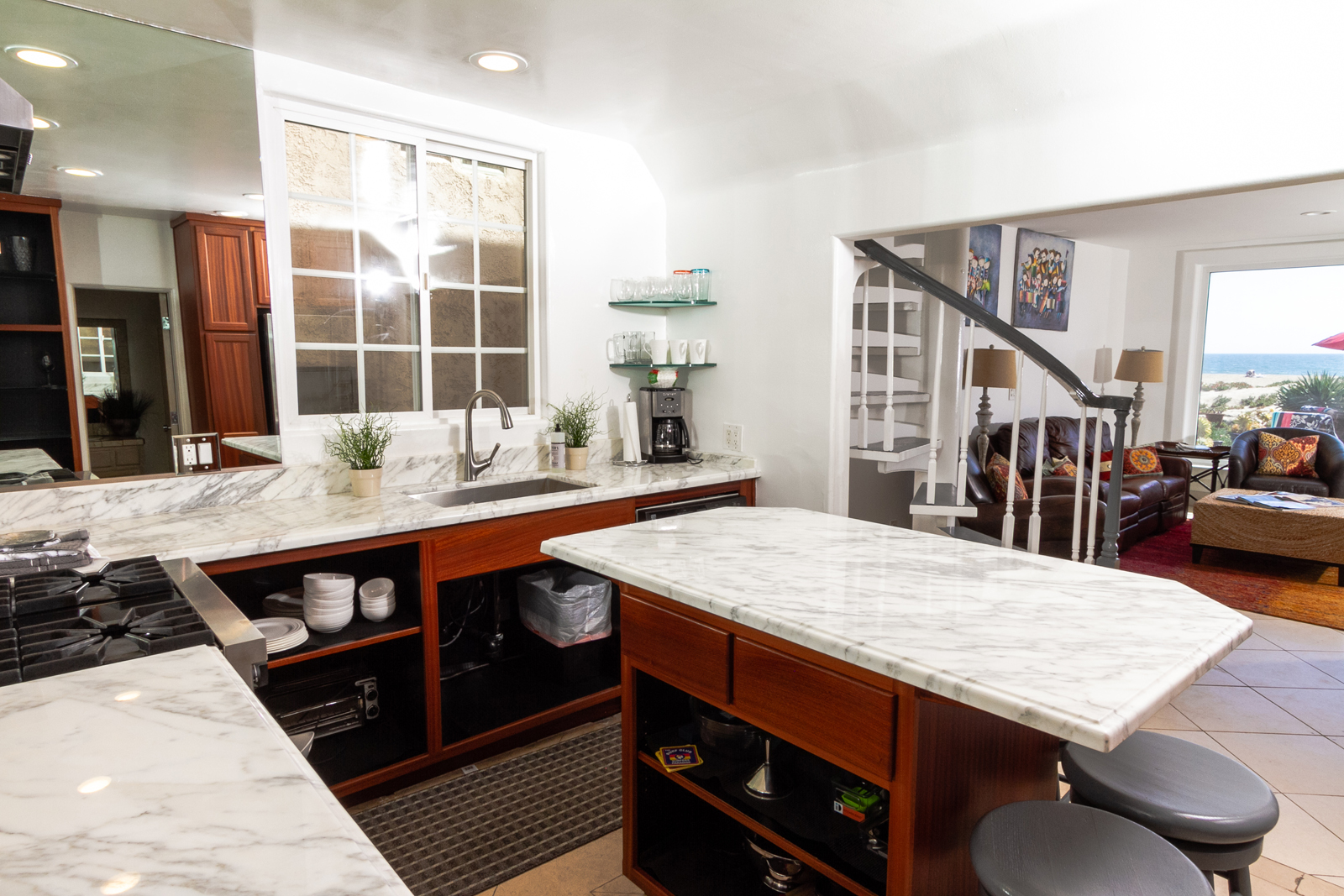 California Beach House kitchen